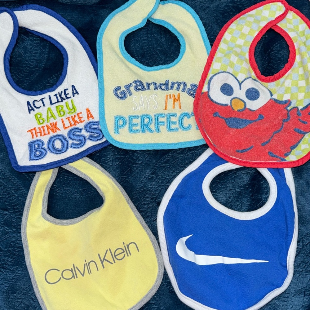 Set of 5 Baby Bibs